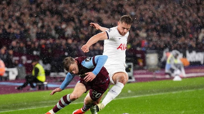 开云APP-热刺客场胜维拉，继续保持领先优势